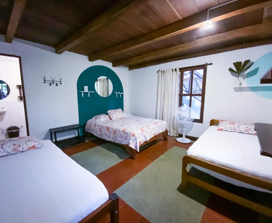 Los Robles Capurgana Hotel Стая снимка