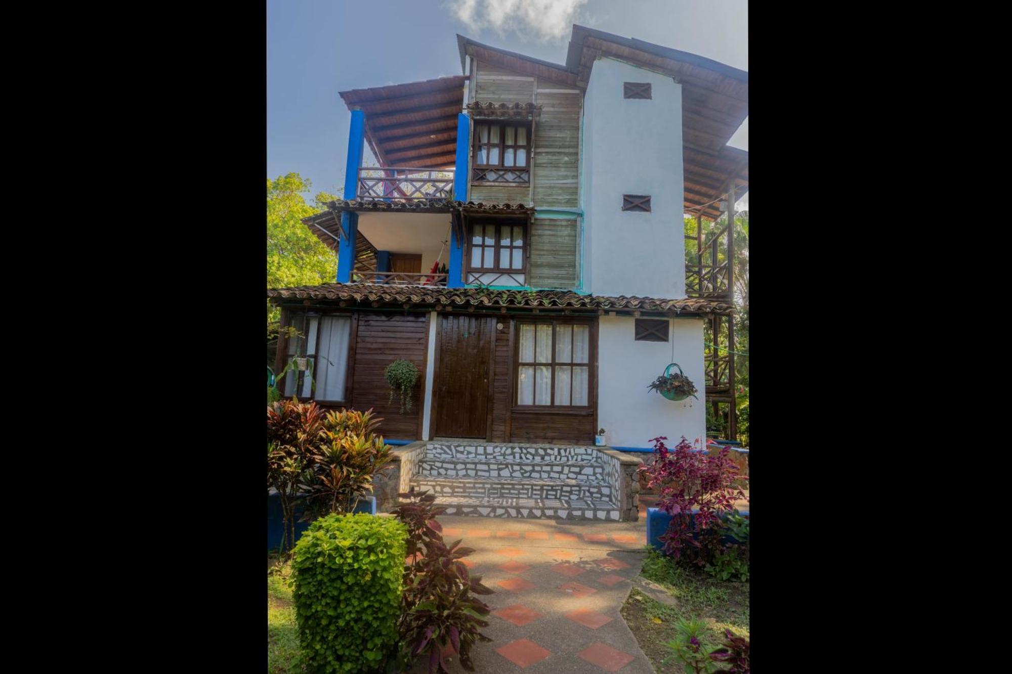 Los Robles Capurgana Hotel Стая снимка
